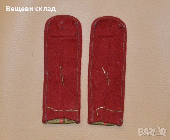 Строеви общовойскови пагони на старши лейтенант БНА, снимка 2 - Антикварни и старинни предмети - 53357347
