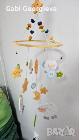 Дървена въртележка за кошара