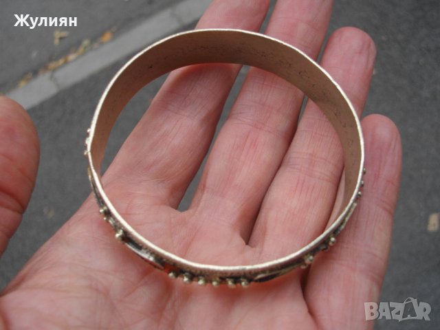 СТАРА ГРИВНА САЧАН С ЕМАЙЛ, снимка 4 - Антикварни и старинни предмети - 42124748