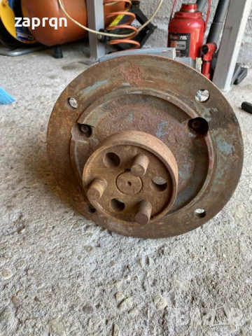 Трифазен електродвигател/електромотор Елпром 2,2 кв, снимка 5 - Електродвигатели - 51637631