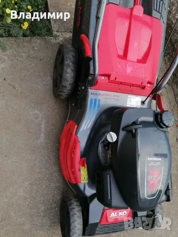 Самоходна моторна косачка honda 