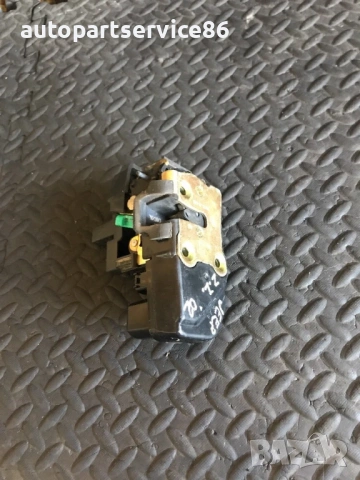 Заключващ механизъм на задна лява врата за Jeep Grand Cherokee (1999-2004)