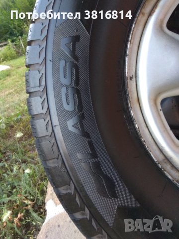 Зимни гуми Lassa, 245/70R16, с джантите, 6 х 139.7 mm. Цена 750 лв., снимка 2 - Гуми и джанти - 41980042