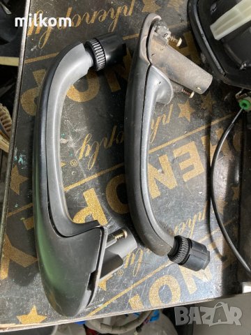 Дръжка врата мерцедес ц класа w203 , снимка 1