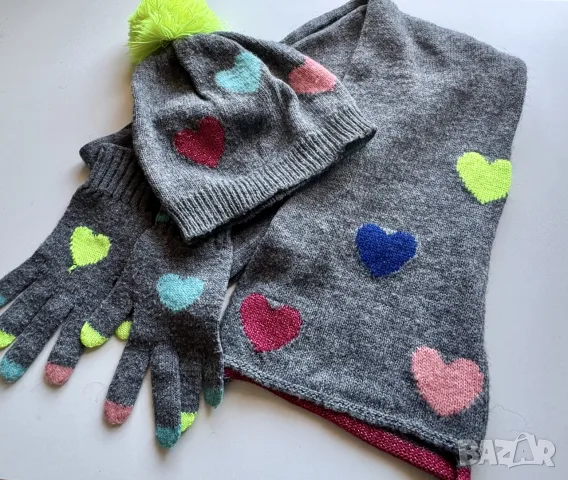 Комплект зимни шал, шапка и ръкавички Benetton