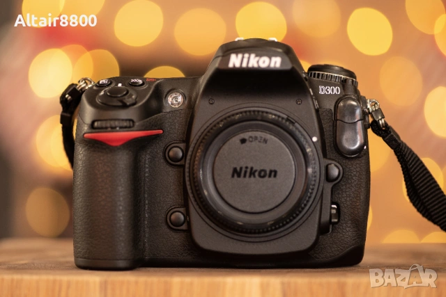 Nikon D300 фотоапарат + два обектива и аксесоари Никон, снимка 2 - Фотоапарати - 53014217