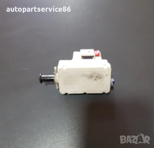 Бутон за спирачна светлина за Jeep Cherokee (2003-2008) 56045043AG