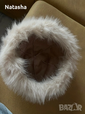 Дамска шапка с пух, снимка 7 - Шапки - 53418510