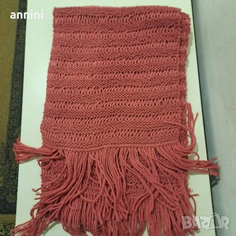 дамски  шалове  различни  цветове плетени ръчно  вълна, снимка 11 - Спортна екипировка - 37768154