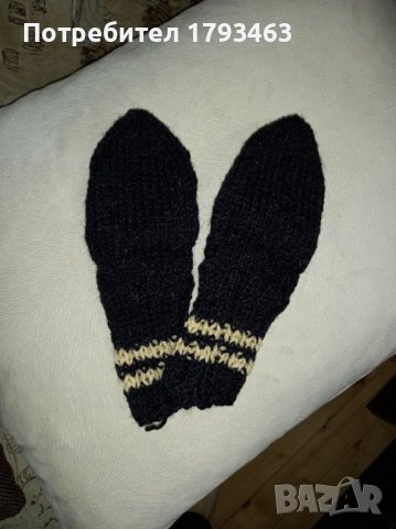 Ръчно плетени детски чорапи от вълна, снимка 2 - Чорапи - 38707927