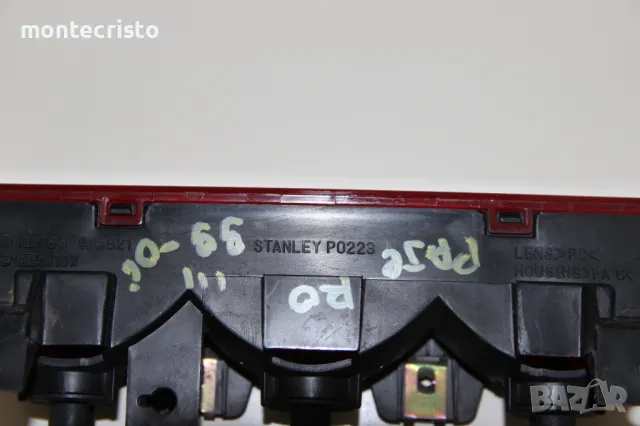 Трети стоп Mitsubishi Pajero III (2003-2007г.) 5 врати Stanley P0223 Мицубиши Паджеро, снимка 6 - Части - 49282157