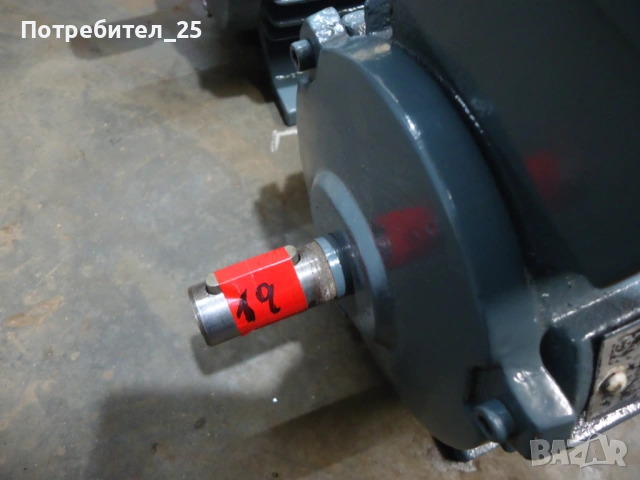 Трифазни ел.мотори 940 об/мин., снимка 2 - Електродвигатели - 53068402