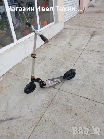 тротинетка , снимка 4 - Детски велосипеди, триколки и коли - 47300146