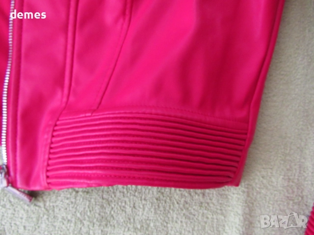 Червено кожено яке GUESS размер L, снимка 4 - Якета - 52592484