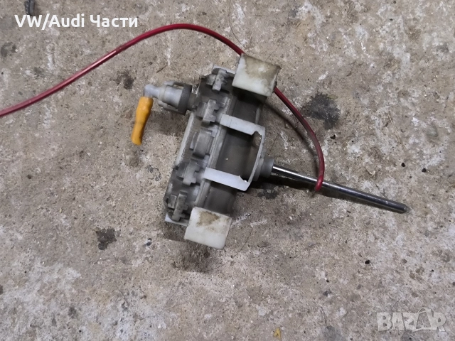 Вакуум машинка централно резервоар за Ауди А3 Audi A3 8L 8L0862153, снимка 3 - Части - 52806345