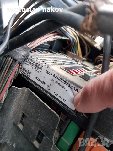 Renault Megane- 2-на части, снимка 3 - Автомобили и джипове - 52952538