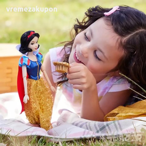 Оригинална Дисни кукла Снежанка с четка за коса, снимка 3 - Кукли - 34821112