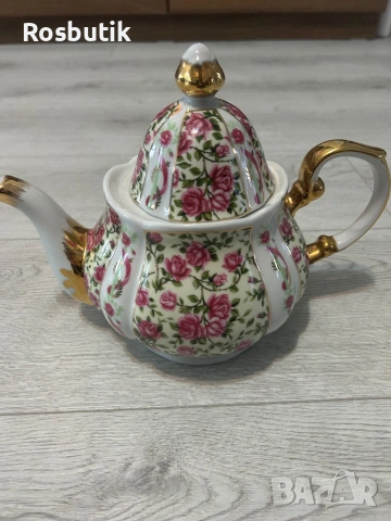 Френски порцеланов сервиз Limoges  ръчно рисуван . Чайник, захарница, 6 чаши и 6 чинии , снимка 6 - Сервизи - 53415849