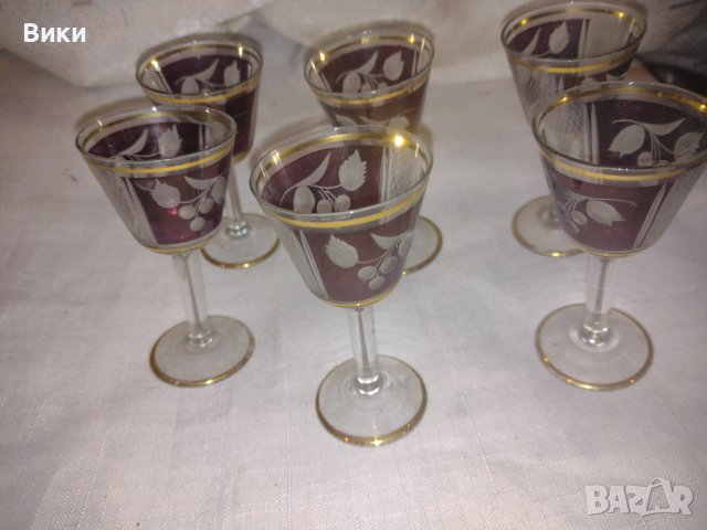 Антикварни чаши с позлата гравирани , цветно стъкло 6 броя , снимка 3 - Антикварни и старинни предмети - 39096225