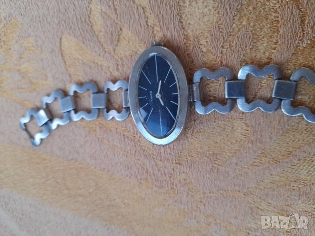 Стар дамски механичен часовник , снимка 2 - Антикварни и старинни предмети - 41837829