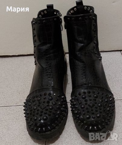 Екстравагантни боти, снимка 4 - Дамски боти - 44392459