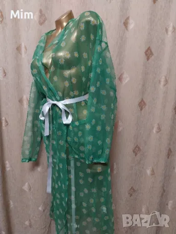 S/M Ефирен дълъг халат в зелено на бели маргарити, снимка 2 - Нощници - 49488629