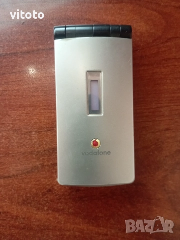 Телефон Водафон със зарядно