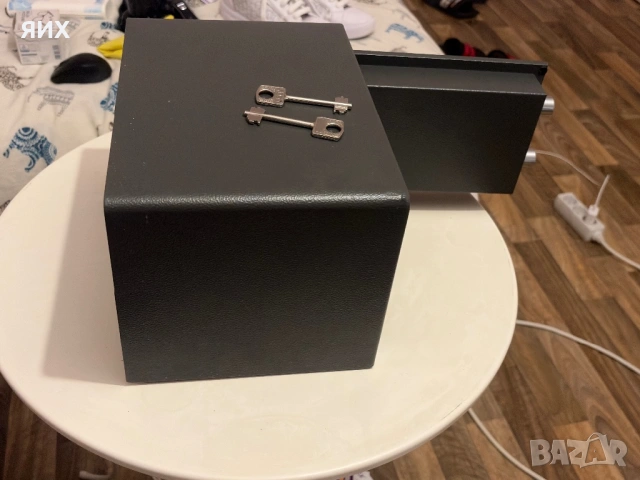 Метална каса , снимка 5 - Сейфове и каси - 53748814