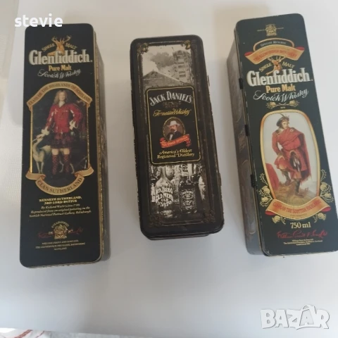 Сет 3 бр. метални кутии за уиски