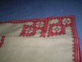 Ръчно бродирана ленена покривка за маса Българска бродерия, снимка 3