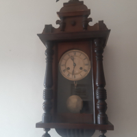 Продавам старинен часовник на повече от 100 години, снимка 1 - Антикварни и старинни предмети - 36169810
