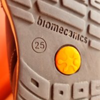 Обувки biomecanics , снимка 2 - Детски обувки - 44477296