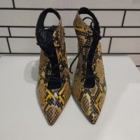 Змийски жълто-черни елегантни обувки , снимка 2 - Дамски елегантни обувки - 40309138