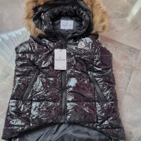 НОВ Елек Moncler с лисица, снимка 1 - Елеци - 34184554