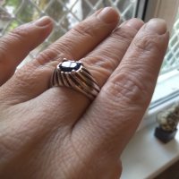 Авторски сребърен пръстен с голям естествен син сапфир , снимка 4 - Пръстени - 41738299