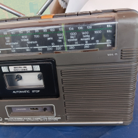 BERLIN DELUXE TR-806LS Радиокасетофон, снимка 4 - Радиокасетофони, транзистори - 44588750