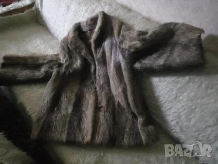 палто естествена кожа/нутрия < 50 размер, снимка 1