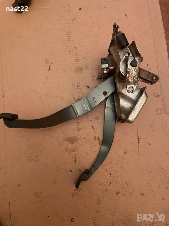 Конзола с педали на съединителя Сузуки Гранд Витара/Suzuki Grand Vitara 1998-2005 1.6 97 к.с., снимка 1