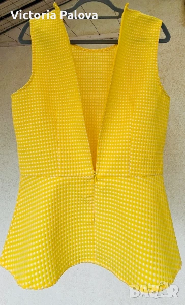 Ярък топ BANANA REPUBLIC USA, снимка 1