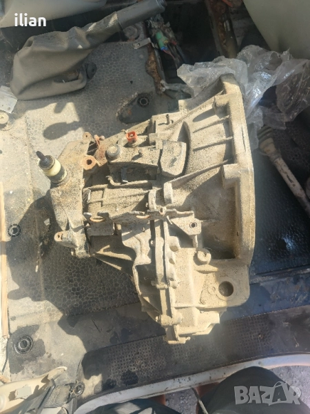 скоростна кутия Trafic vivaro 2.0 dci, снимка 1