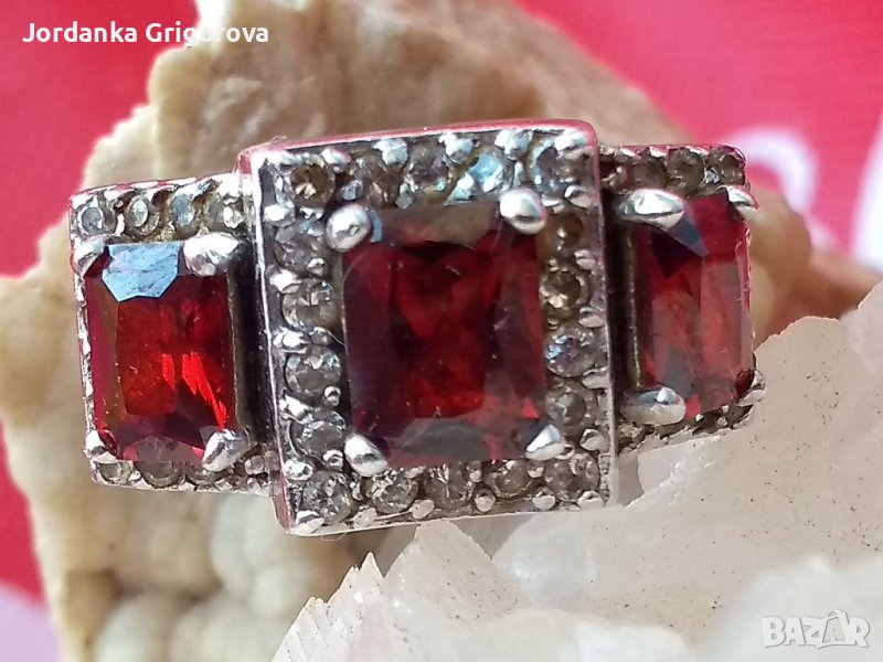 Много красив сребърен пръстен с естествени камъни, снимка 1