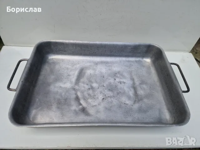 Алуминиева тава с неръждаеми дръжки