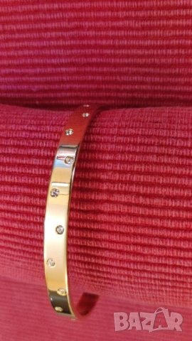 Златна гривна Svarovski с кристали. , снимка 2 - Гривни - 40804663