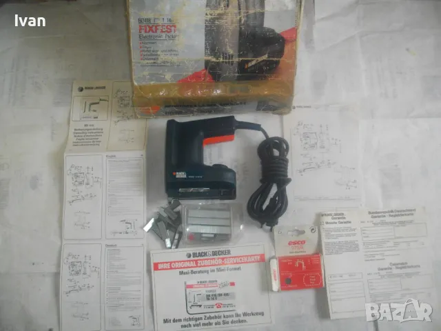 Black Decker KX418E Made in Slovenia КОМБИНИРАН ЕЛЕКТРИЧЕСКИ ТАКЕР ЗА СКОБИ И ПИРОНИ 6-14мм КАТО НОВ, снимка 6 - Други инструменти - 49292247