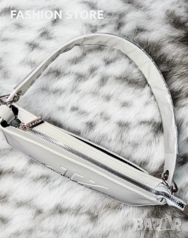 Чанта Calvin Klein, снимка 3 - Чанти - 47127229