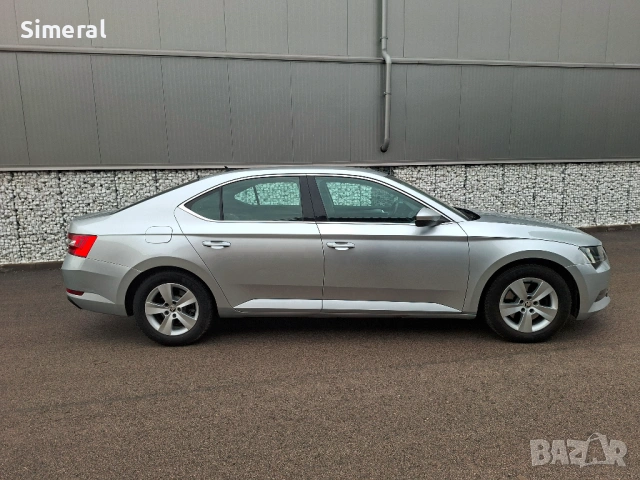 SkodSkoda Superb 2.0 TDI-103 хил. км. с история в ЕУРAТЕК ЕВРО 6C , снимка 4 - Автомобили и джипове - 53289467