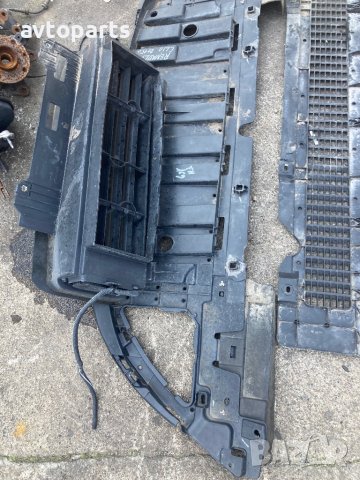 Renault clio 2015година 4/5врати Кори под автомобила, снимка 2 - Части - 41339485