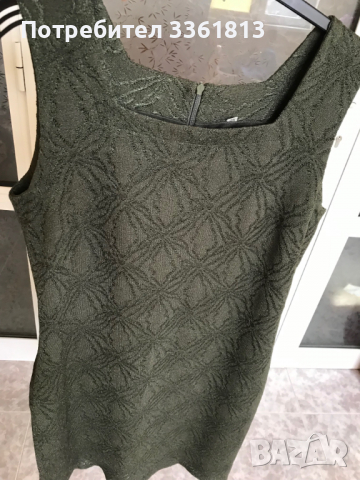Продавам красива дантелена рокля в тъмно зелено , снимка 10 - Рокли - 36477160