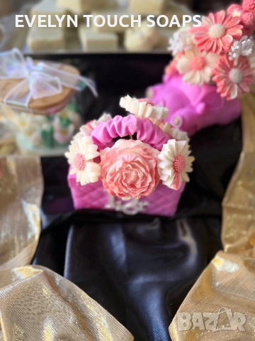 3D чанта аранжирана със сапунени цветя прекрасен подарък за 8 март, снимка 4 - Чанти - 53641454