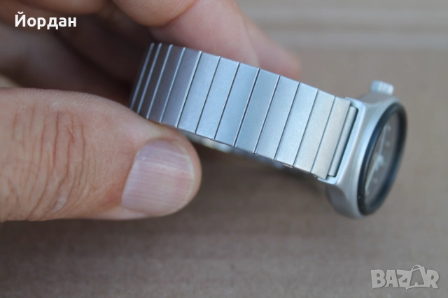 Швейцарски дамски часовник ''Stunt Sikurr Breitling'', снимка 4 - Дамски - 52653882